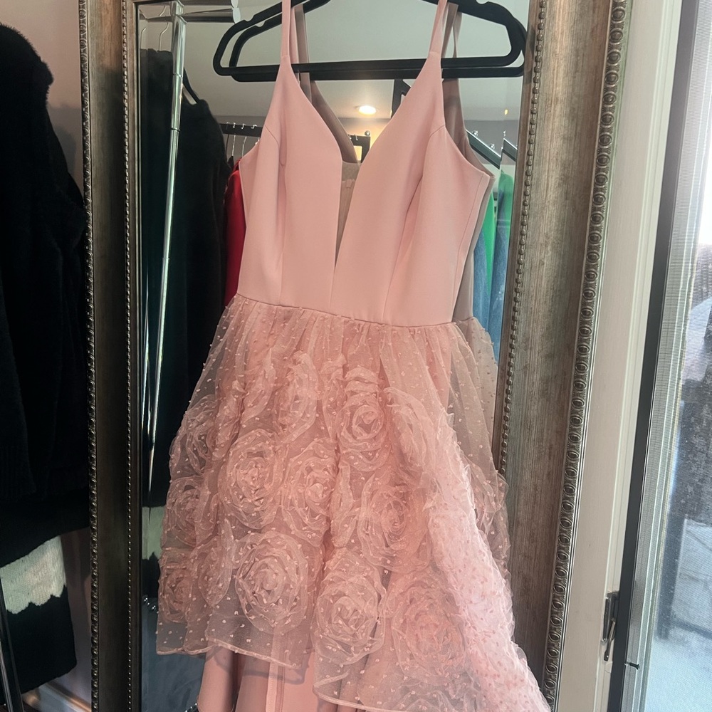 Elegant Pink Floral Dress - Picture 3 of 5